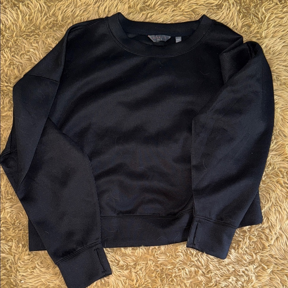 Danskin Black crop sweater 🖤